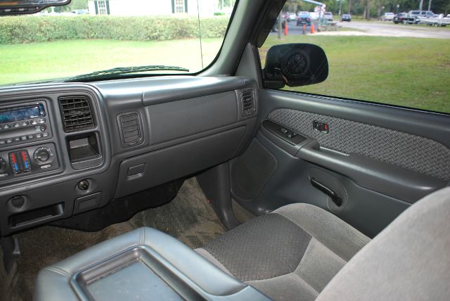 2003 Chevrolet Avalanche C350 4dr Sdn 3.5L Sport RWD Sedan