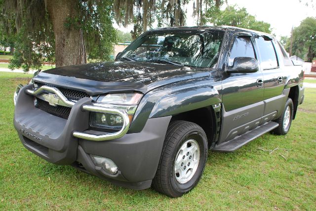 2003 Chevrolet Avalanche C350 4dr Sdn 3.5L Sport RWD Sedan