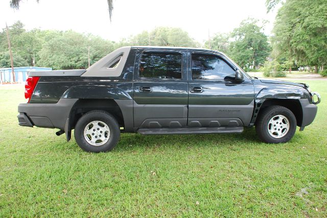2003 Chevrolet Avalanche C350 4dr Sdn 3.5L Sport RWD Sedan