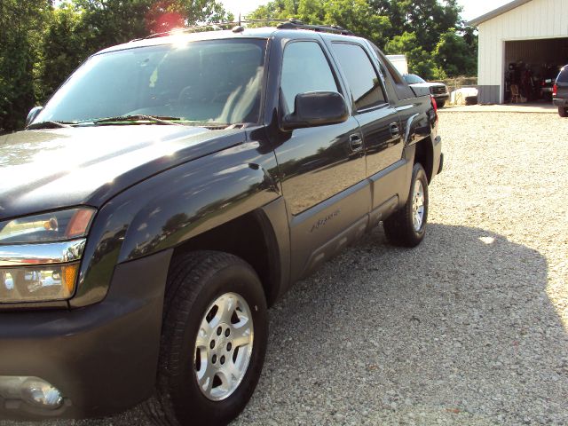 2003 Chevrolet Avalanche C350 4dr Sdn 3.5L Sport RWD Sedan