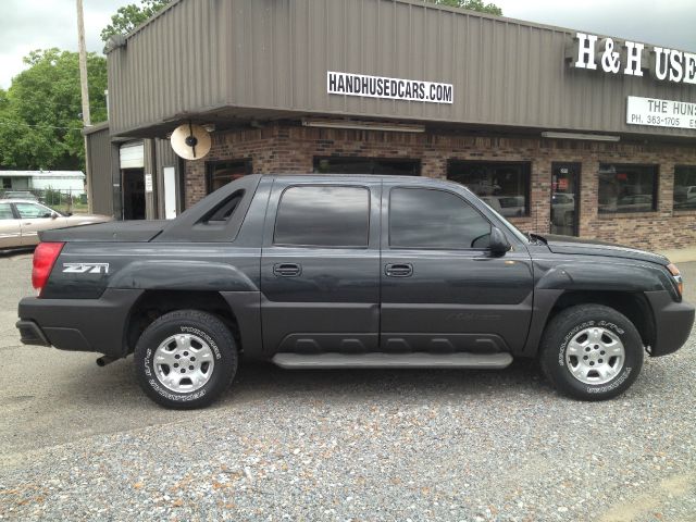 2003 Chevrolet Avalanche C350 4dr Sdn 3.5L Sport RWD Sedan