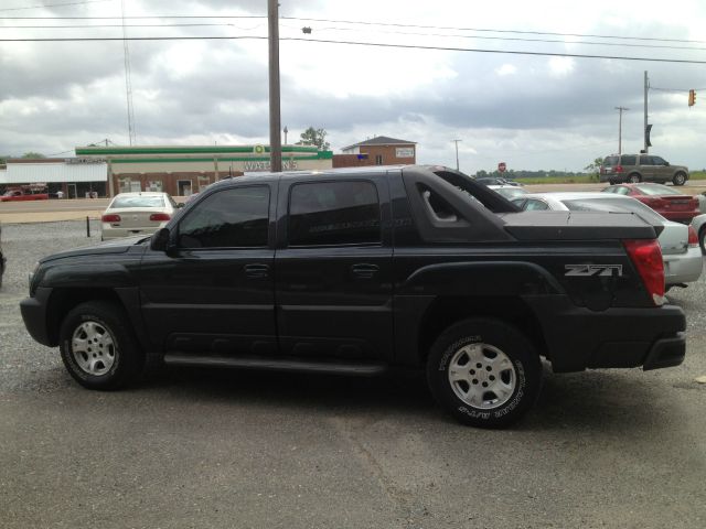2003 Chevrolet Avalanche C350 4dr Sdn 3.5L Sport RWD Sedan