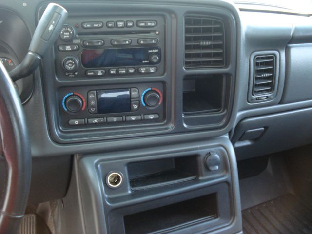 2003 Chevrolet Avalanche C350 4dr Sdn 3.5L Sport RWD Sedan