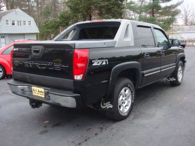 2003 Chevrolet Avalanche C350 4dr Sdn 3.5L Sport RWD Sedan