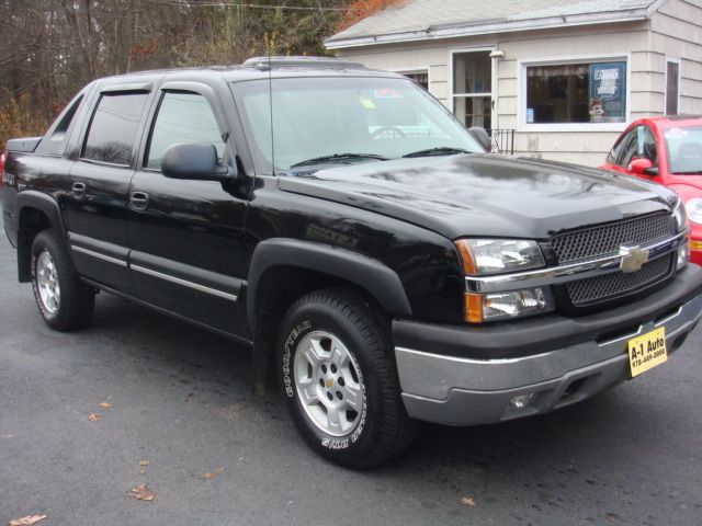 2003 Chevrolet Avalanche C350 4dr Sdn 3.5L Sport RWD Sedan