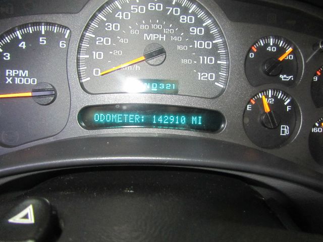 2003 Chevrolet Avalanche C350 4dr Sdn 3.5L Sport RWD Sedan