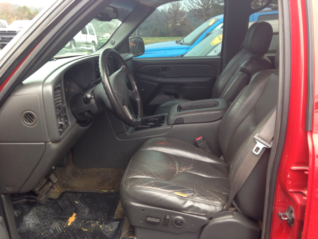 2003 Chevrolet Avalanche C350 4dr Sdn 3.5L Sport RWD Sedan