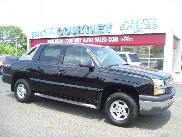 2003 Chevrolet Avalanche C350 4dr Sdn 3.5L Sport RWD Sedan