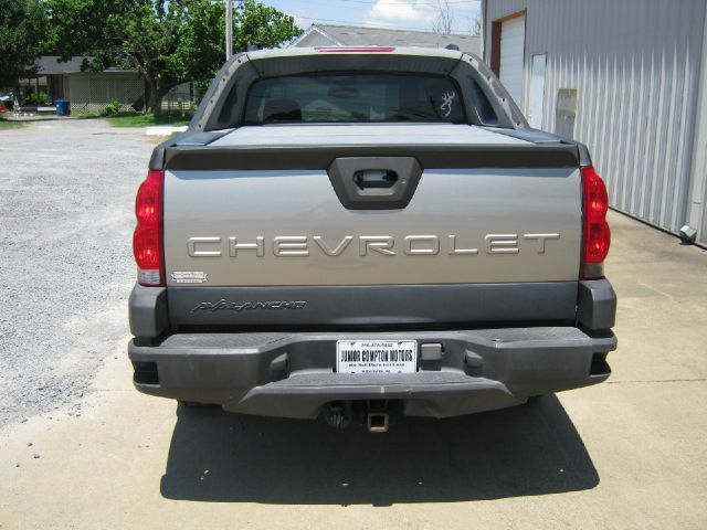 2003 Chevrolet Avalanche C350 4dr Sdn 3.5L Sport RWD Sedan