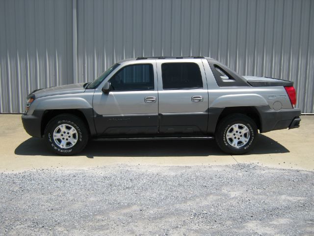 2003 Chevrolet Avalanche C350 4dr Sdn 3.5L Sport RWD Sedan