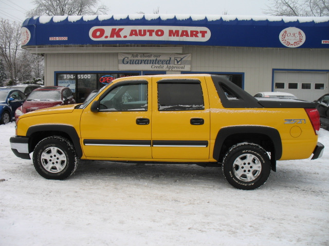 2003 Chevrolet Avalanche C350 4dr Sdn 3.5L Sport RWD Sedan