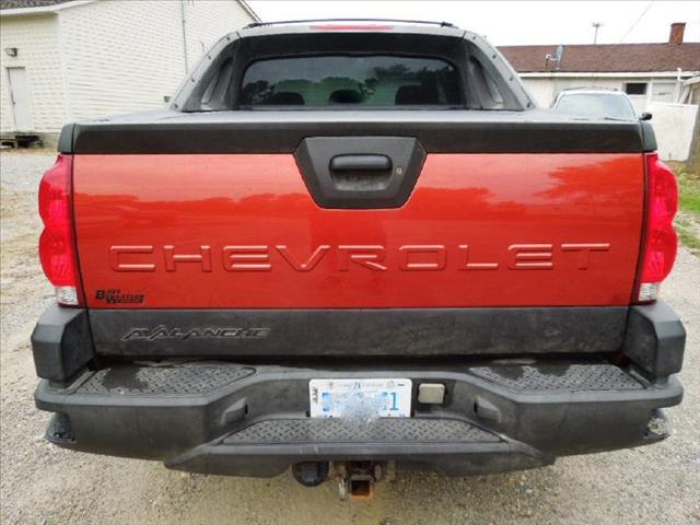 2003 Chevrolet Avalanche Sahara Unlimited