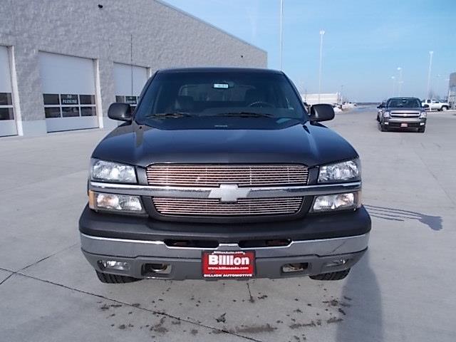 2003 Chevrolet Avalanche 5 Series 530i Sedan 4D