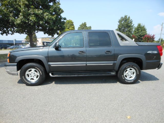 2003 Chevrolet Avalanche C350 4dr Sdn 3.5L Sport RWD Sedan