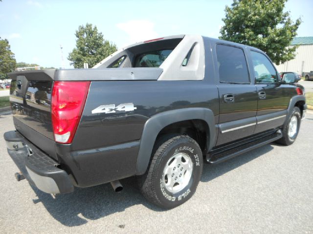 2003 Chevrolet Avalanche C350 4dr Sdn 3.5L Sport RWD Sedan