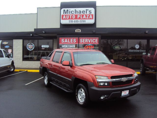 2003 Chevrolet Avalanche Street Triple