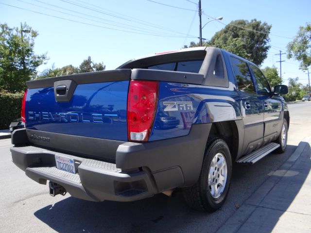 2003 Chevrolet Avalanche C350 4dr Sdn 3.5L Sport RWD Sedan