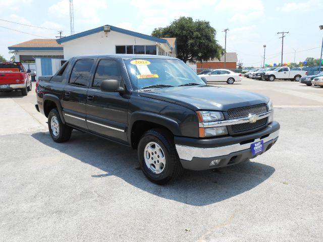 2003 Chevrolet Avalanche C350 4dr Sdn 3.5L Sport RWD Sedan