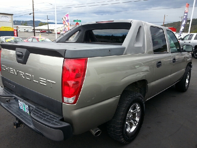 2003 Chevrolet Avalanche C350 4dr Sdn 3.5L Sport RWD Sedan