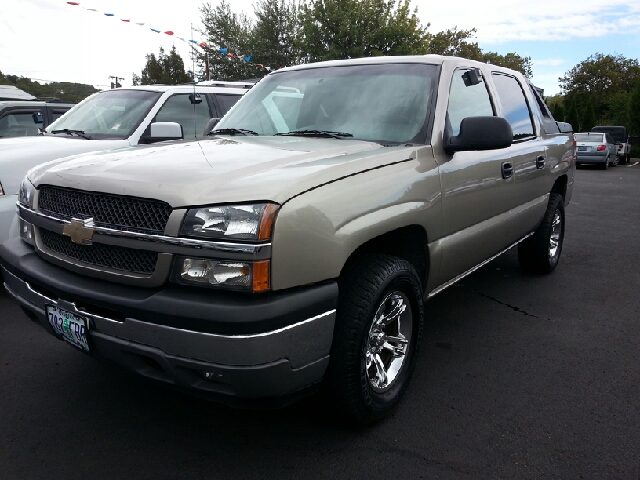 2003 Chevrolet Avalanche C350 4dr Sdn 3.5L Sport RWD Sedan