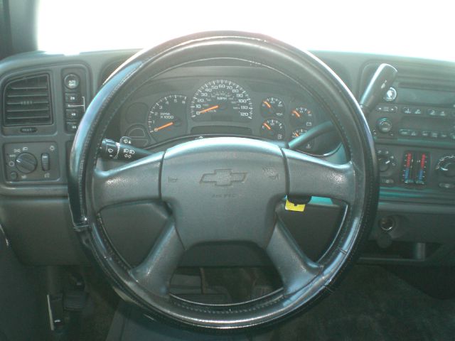 2003 Chevrolet Avalanche C350 4dr Sdn 3.5L Sport RWD Sedan