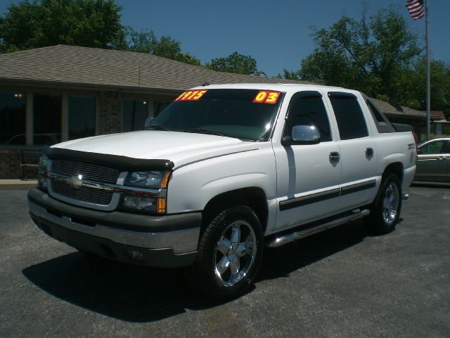 2003 Chevrolet Avalanche C350 4dr Sdn 3.5L Sport RWD Sedan