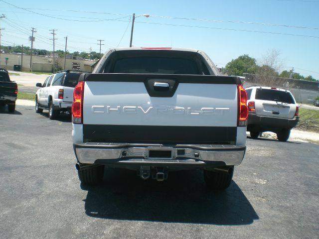 2003 Chevrolet Avalanche C350 4dr Sdn 3.5L Sport RWD Sedan