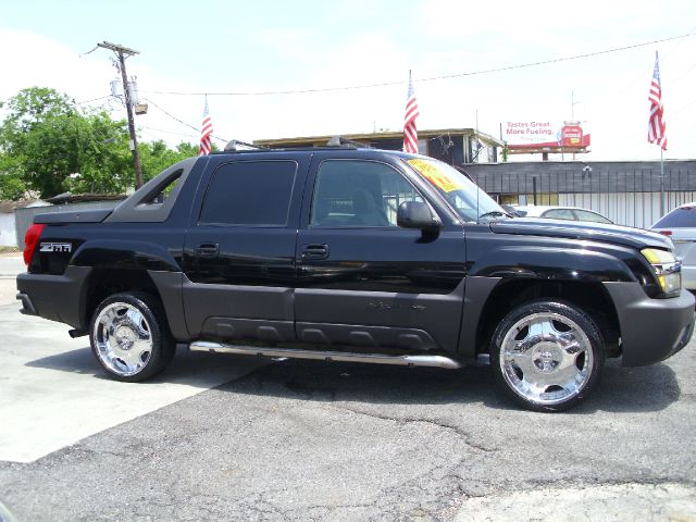2003 Chevrolet Avalanche C350 4dr Sdn 3.5L Sport RWD Sedan