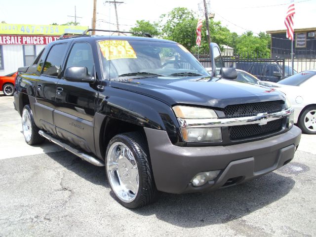 2003 Chevrolet Avalanche C350 4dr Sdn 3.5L Sport RWD Sedan