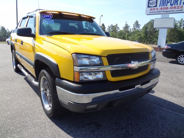 2003 Chevrolet Avalanche C350 4dr Sdn 3.5L Sport RWD Sedan
