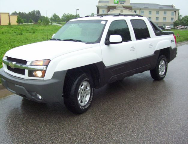 2003 Chevrolet Avalanche C350 4dr Sdn 3.5L Sport RWD Sedan