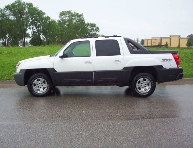 2003 Chevrolet Avalanche C350 4dr Sdn 3.5L Sport RWD Sedan