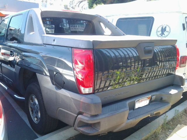 2003 Chevrolet Avalanche C350 4dr Sdn 3.5L Sport RWD Sedan