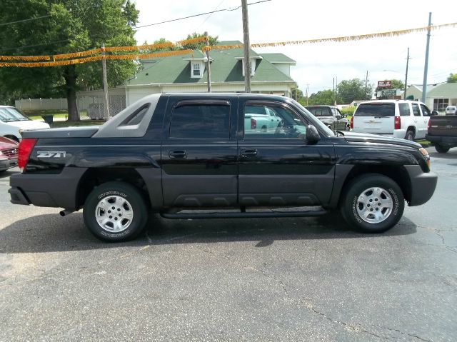 2003 Chevrolet Avalanche C350 4dr Sdn 3.5L Sport RWD Sedan