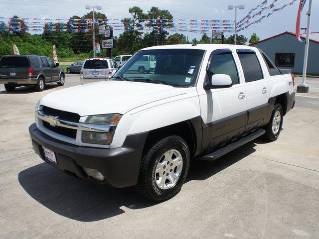 2003 Chevrolet Avalanche C350 4dr Sdn 3.5L Sport RWD Sedan
