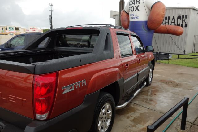 2003 Chevrolet Avalanche C350 4dr Sdn 3.5L Sport RWD Sedan