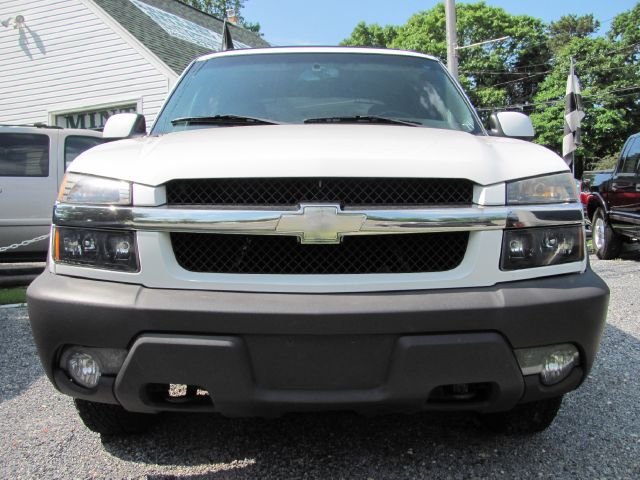 2003 Chevrolet Avalanche C350 4dr Sdn 3.5L Sport RWD Sedan