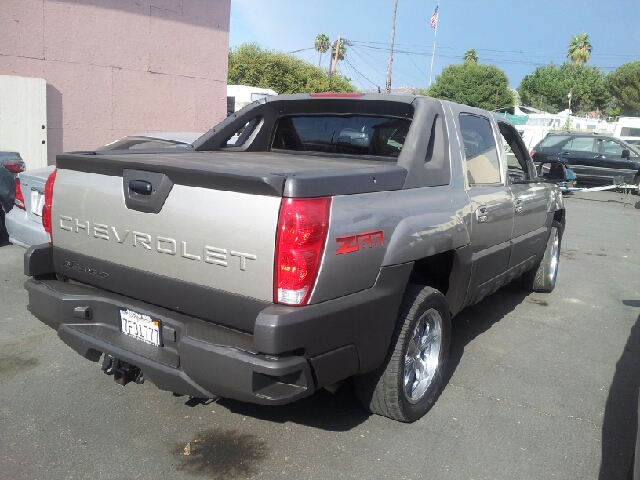 2003 Chevrolet Avalanche C350 4dr Sdn 3.5L Sport RWD Sedan
