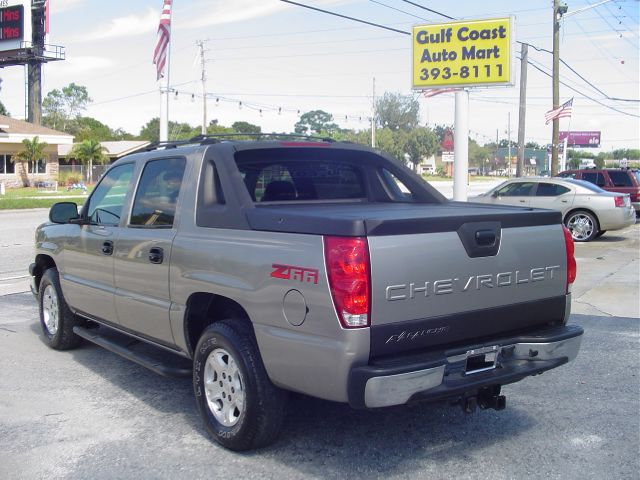 2003 Chevrolet Avalanche C350 4dr Sdn 3.5L Sport RWD Sedan