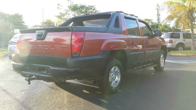 2003 Chevrolet Avalanche C350 4dr Sdn 3.5L Sport RWD Sedan