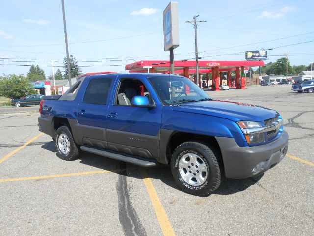 2003 Chevrolet Avalanche C350 4dr Sdn 3.5L Sport RWD Sedan