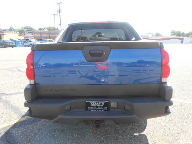 2003 Chevrolet Avalanche C350 4dr Sdn 3.5L Sport RWD Sedan
