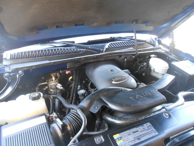 2003 Chevrolet Avalanche C350 4dr Sdn 3.5L Sport RWD Sedan