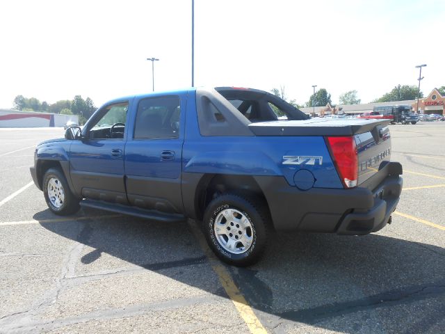 2003 Chevrolet Avalanche C350 4dr Sdn 3.5L Sport RWD Sedan