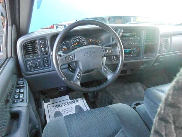 2003 Chevrolet Avalanche C350 4dr Sdn 3.5L Sport RWD Sedan