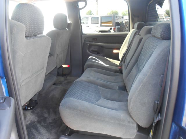 2003 Chevrolet Avalanche C350 4dr Sdn 3.5L Sport RWD Sedan