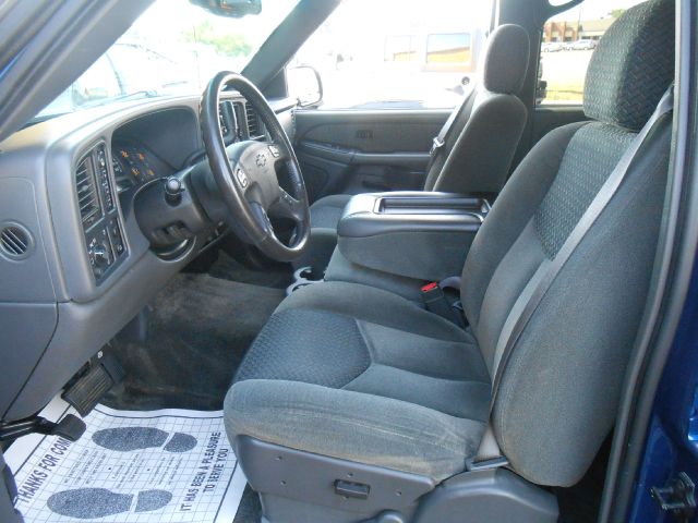 2003 Chevrolet Avalanche C350 4dr Sdn 3.5L Sport RWD Sedan