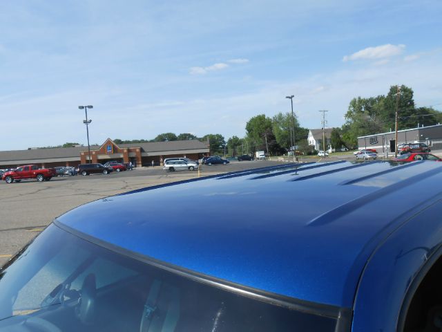 2003 Chevrolet Avalanche C350 4dr Sdn 3.5L Sport RWD Sedan