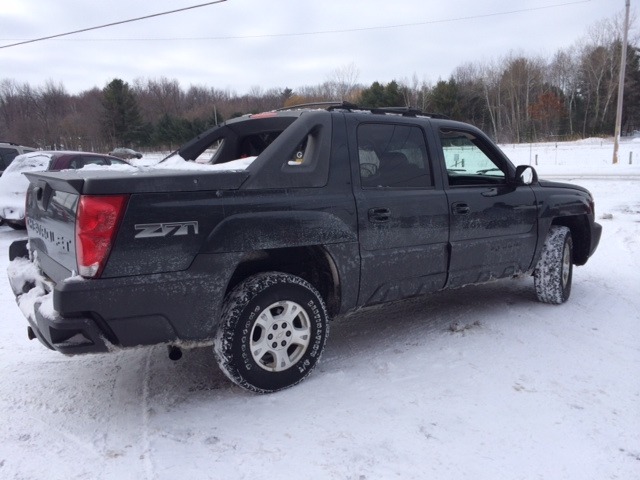 2003 Chevrolet Avalanche C350 4dr Sdn 3.5L Sport RWD Sedan