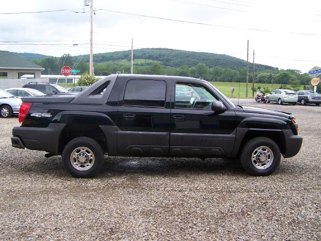 2004 Chevrolet Avalanche Carrera Coupe